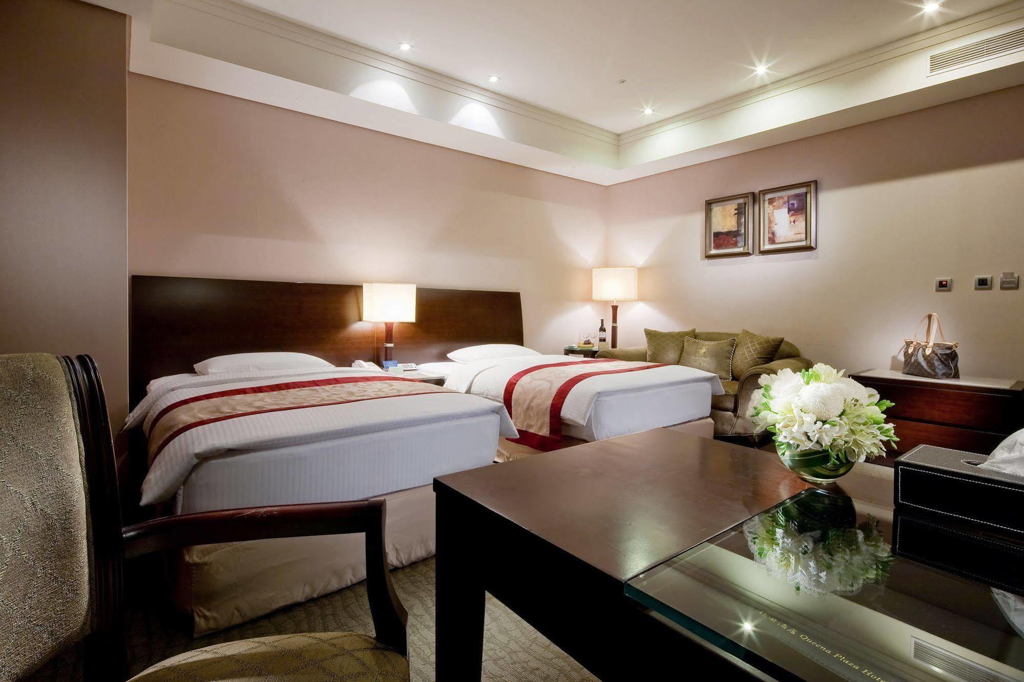 טאינאן Queena Plaza Hotel מראה חיצוני תמונה